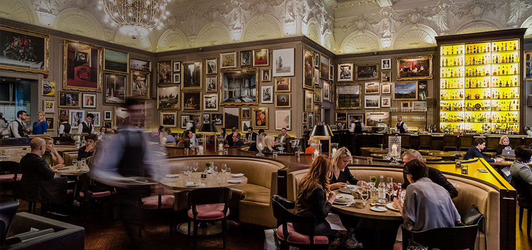 The London EDITION Teekanne